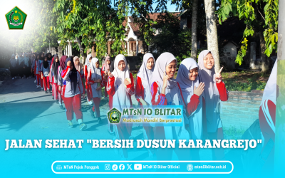MTsN 10 Blitar Turut Meriahkan Jalan Sehat 